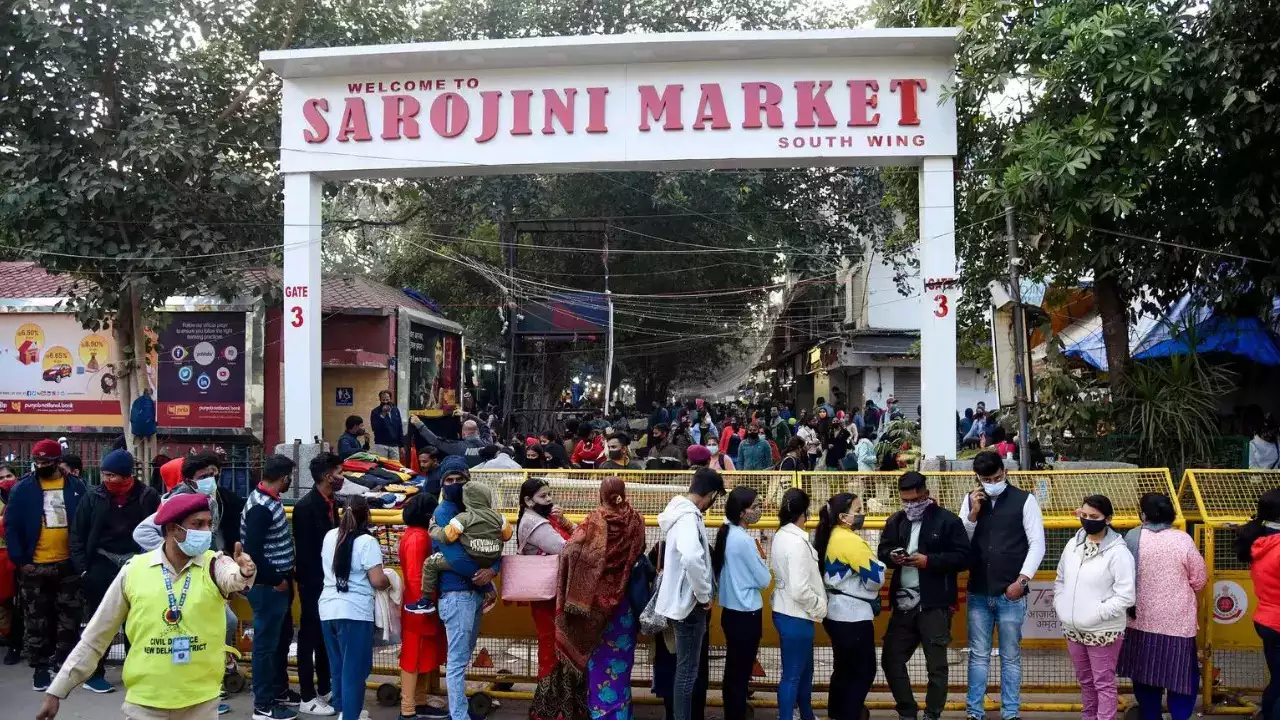sarojini nagar market